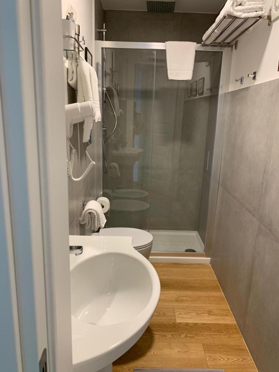 Dimora Megaride Bed & Breakfast Наполи Екстериор снимка