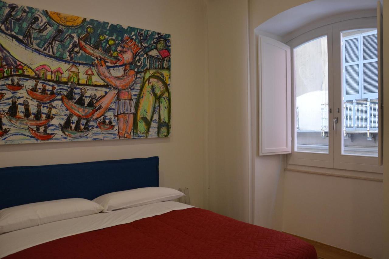 Dimora Megaride Bed & Breakfast Наполи Екстериор снимка