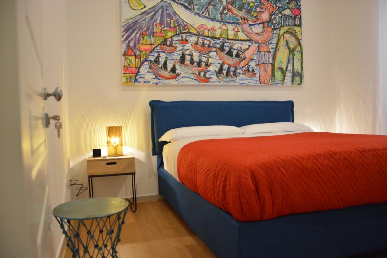 Dimora Megaride Bed & Breakfast Наполи Екстериор снимка